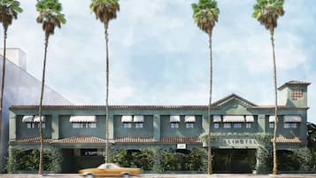 Vista frontal de la propiedad