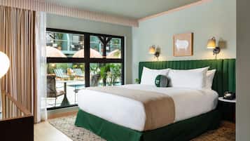 Zimmer, 1 King-Bett, Poolblick (The King Pool View) | Ausblick vom Zimmer