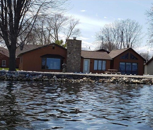 A true Hidden Gem waterfront lake home, w/breathtaking views