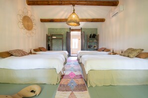 5 slaapkamers, reisbedje, gratis wifi, beddengoed