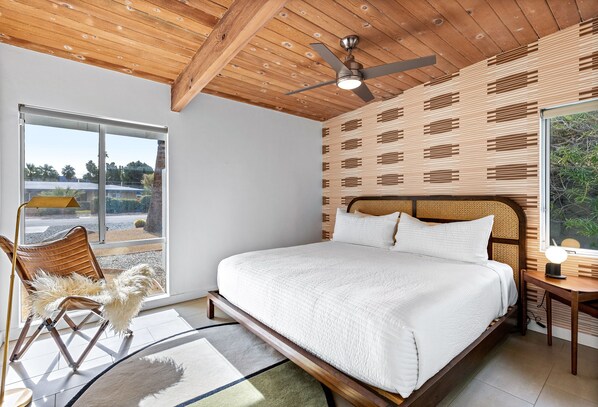 3 bedrooms, desk, iron/ironing board, free WiFi