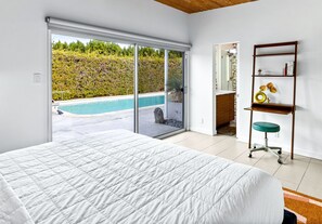 3 bedrooms, desk, iron/ironing board, free WiFi