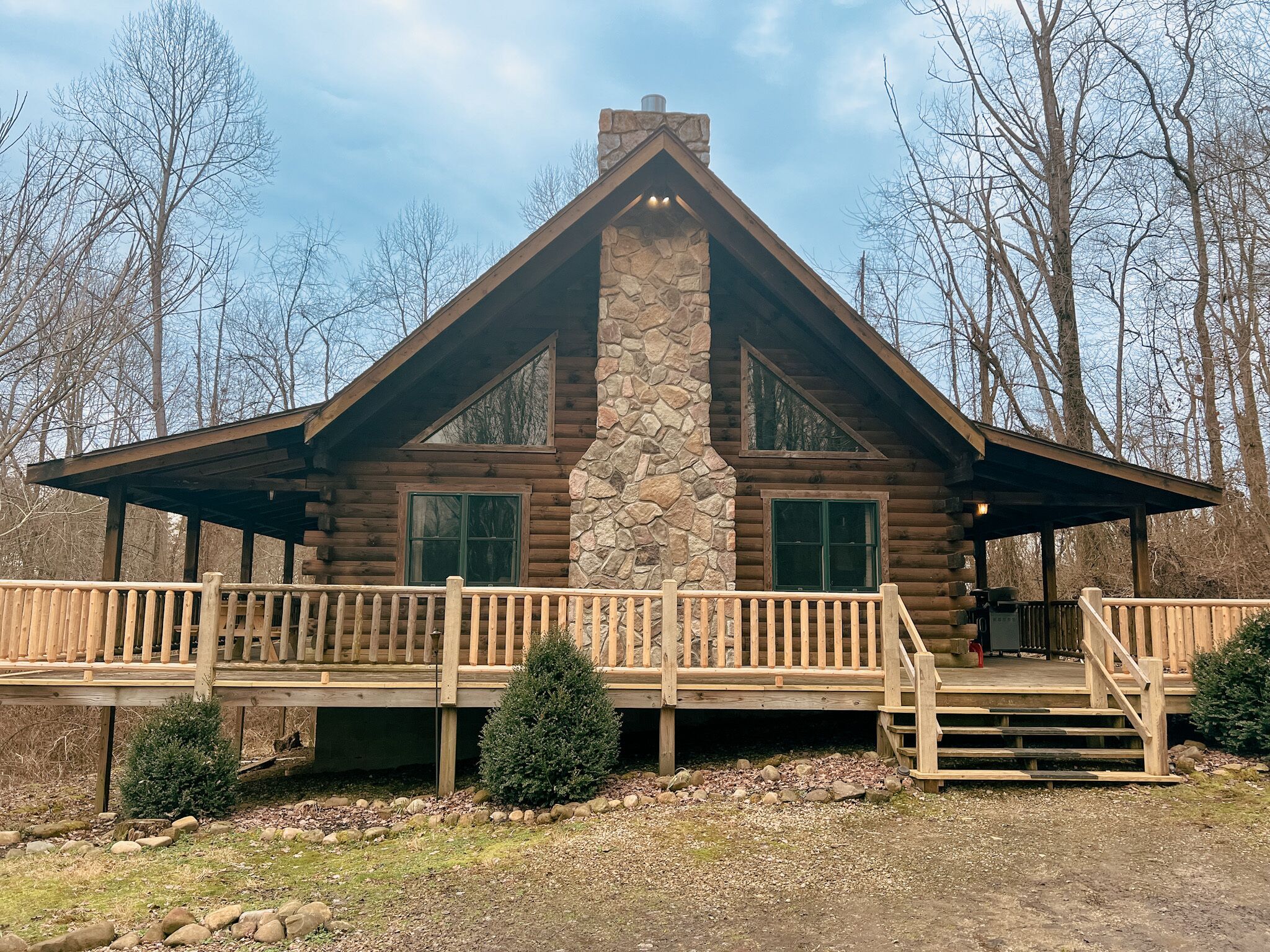 Secluded Cabin in Hocking Hills Ohio