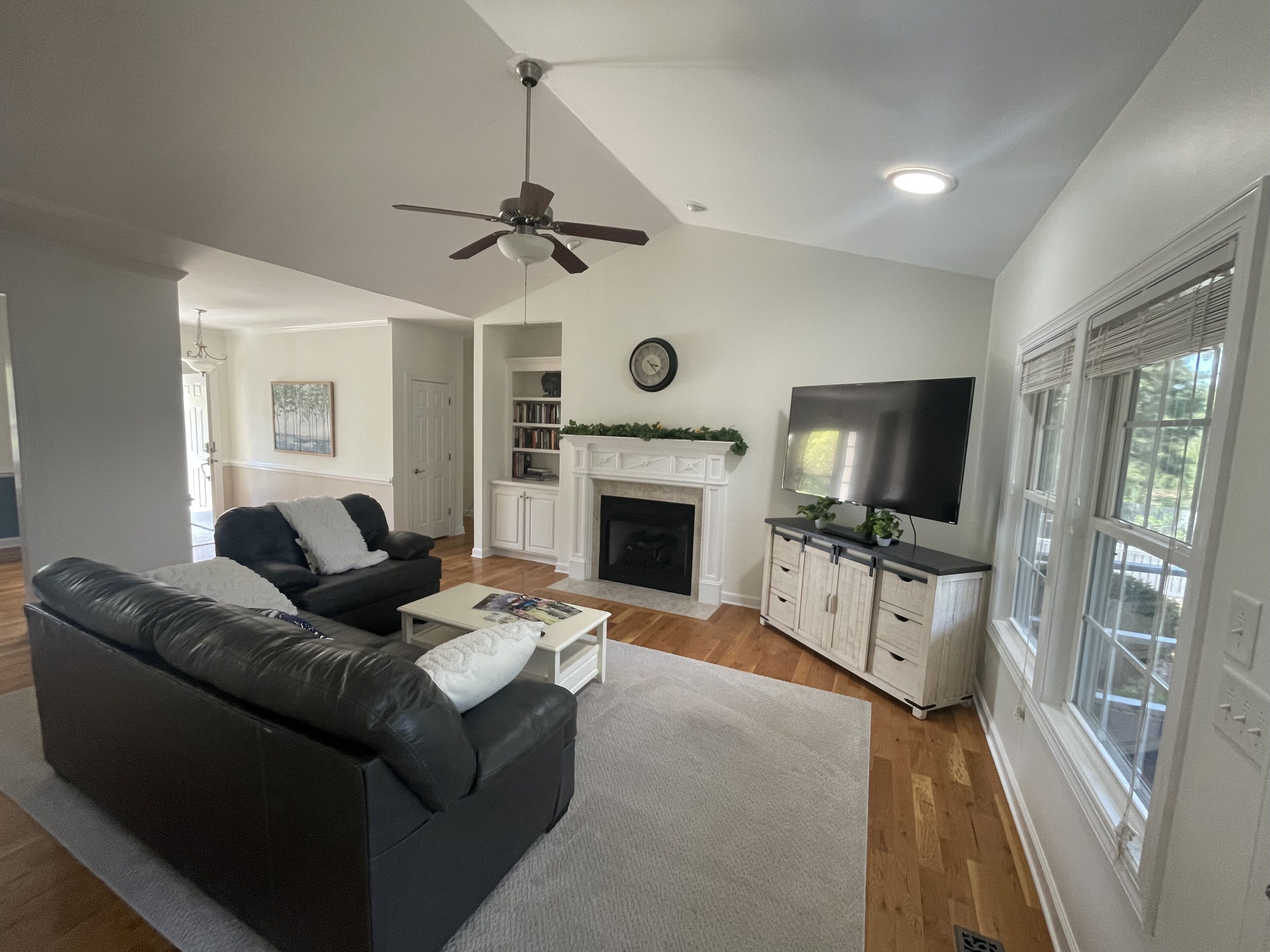 Pristine Pinehurst #6 Home - Gated Backyard - 2 Min To Courses. Handicap Access - Pinehurst, NC