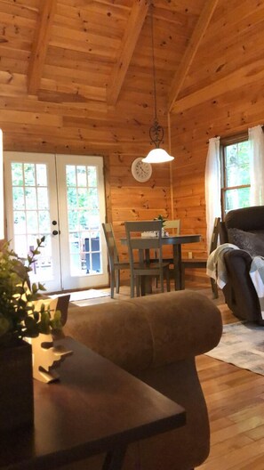 Fireplace, DVD player