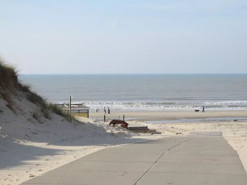 Ferienhaus für 6 Personen in Strandnahe, komfortabel mit umzäunten Garten, Pool