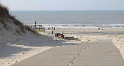 Ferienhaus für 6 Personen in Strandnahe, komfortabel mit umzäunten Garten, Pool