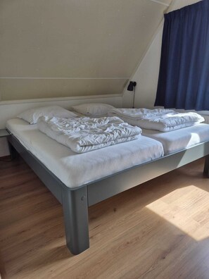 3 dormitorios, tabla de planchar con plancha, wifi gratis