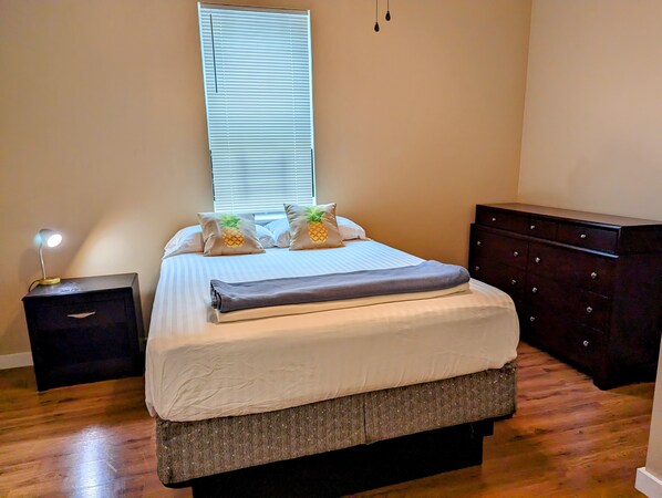 6 bedrooms, WiFi, bed sheets, wheelchair access