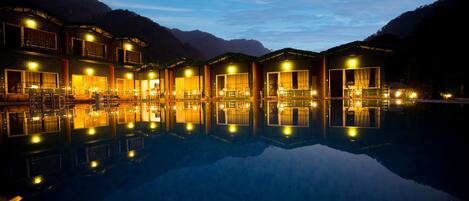 Premium Double Room | Free WiFi, bed sheets