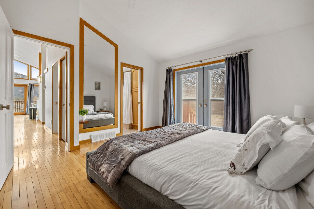 5 chambres, bureau, Wi-Fi gratuit, draps fournis