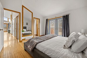 5 bedrooms, desk, free WiFi, bed sheets