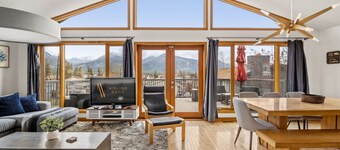 Family Matters | Private Hot Tub | Fenced Backyard