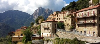 Appartement avec vue mer, dans une résidence au coeur d'un parc floral de 3 ha