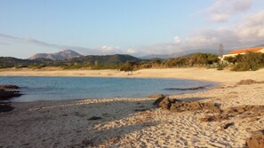 Beach - Apartment with sea view, in a residence in the heart of a 3-hectare floral park (Cargèse)