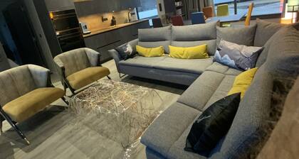 LUXURY APARTMENT IN BRIDES