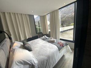 4 slaapkamers, reisbedje, gratis wifi, beddengoed