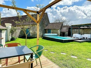 A heated pool - Gites-domainedupin, "gîte de la Closerie (Mosnes)