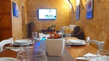 Villa | Dining