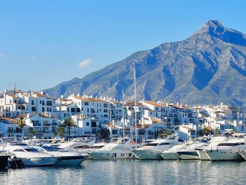 Luxurious apartment in the heart of Puerto Banus