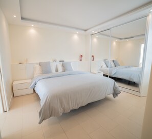 2 quartos, acesso à internet, roupa de cama