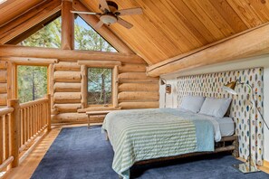 6 bedrooms, desk, iron/ironing board, internet - Luxe lakefront lodge with amazing view, dock & beach near skiing & golf (Bass Lake)