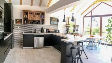 Fridge, microwave, oven, cookware/dishes/utensils