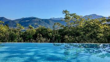 An infinity pool