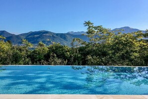 Alberca infinita 
