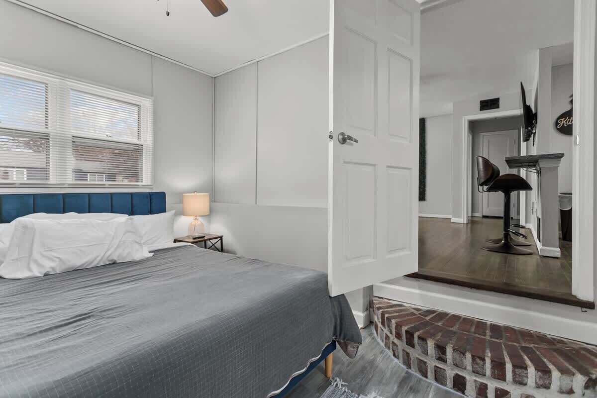 4 室のベッドルーム、アイロン / アイロン台、旅行用ベビーベッド、WiFi