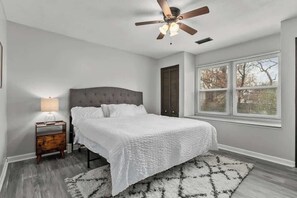 4 bedrooms, iron/ironing board, travel cot, WiFi
