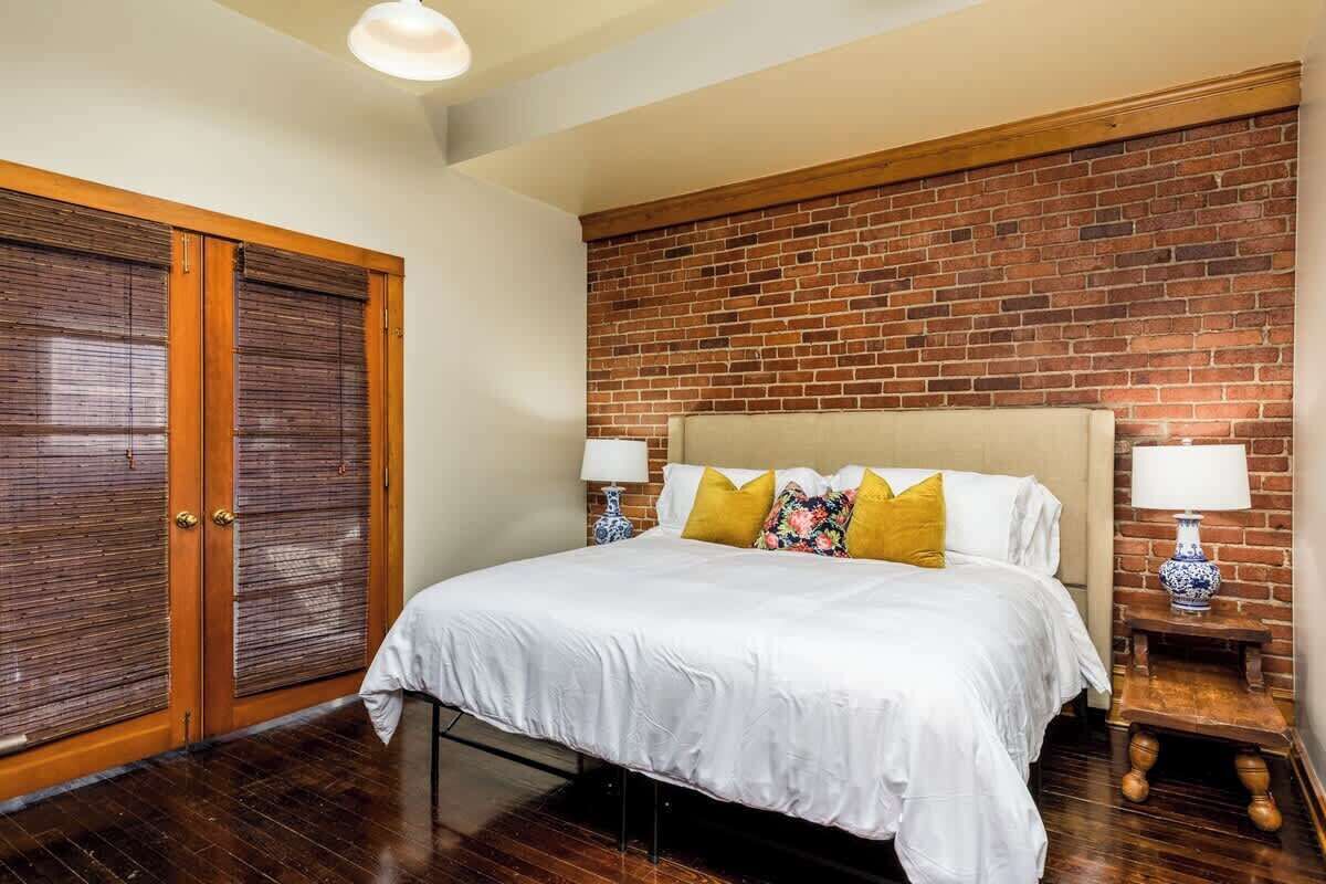 5 Schlafzimmer, Bügeleisen/Bügelbrett, Reisekinderbett, WLAN