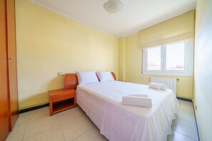 3 camere, ferro/asse da stiro, Wi-Fi gratuito, lenzuola