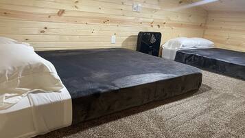 1 bedroom, iron/ironing board, travel crib, WiFi