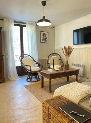 Smart TV - Short Walk to Gondola and Thermals! (Brides-les-Bains)