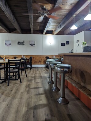Restaurant - The Arsenal Inn (Elizabethtown)