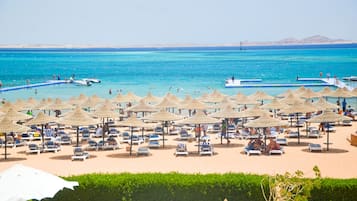Playa privada, traslado desde/hacia la playa gratis y bar en la playa