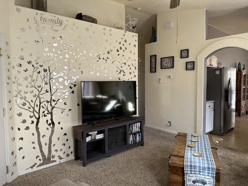 Cozy Rio Rancho home with easy access to Santa Fe, Albuquerque, or Jemez Springs