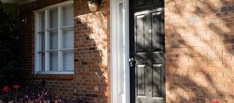 Close to Downtown Kennesaw - Beautiful 3 Bedroom Townhouse!