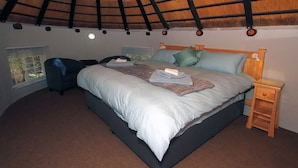 1 bedroom, WiFi (free), bed sheets - Lovely 1-bed Cottage in Underberg (Underberg)