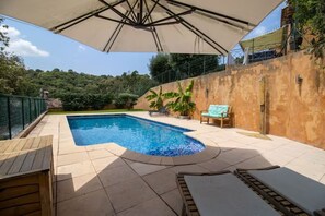 حمّام سباحة خارجي