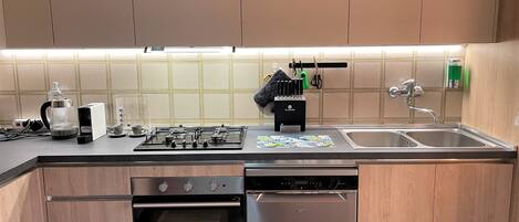 Fridge, microwave, oven, stovetop