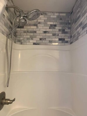 Hair dryer, towels - Top King Value • Kitchen • Wifi • Northern Lights (Willow)