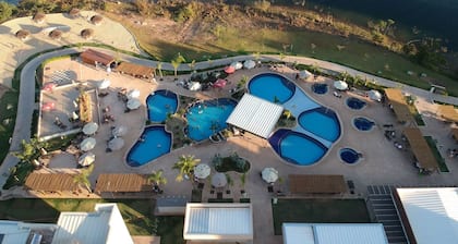 Privé Praias do Lago Eco Resort
