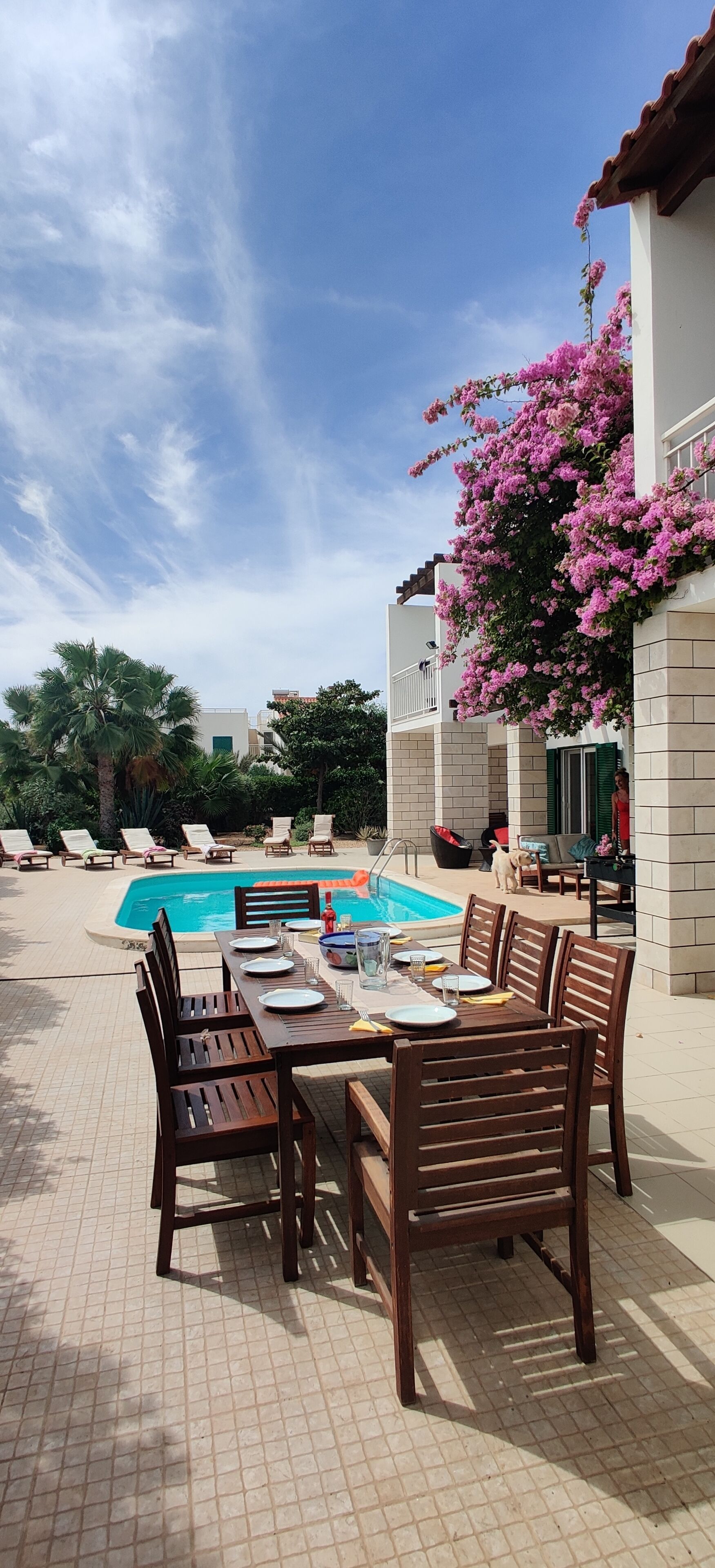 Outdoor dining