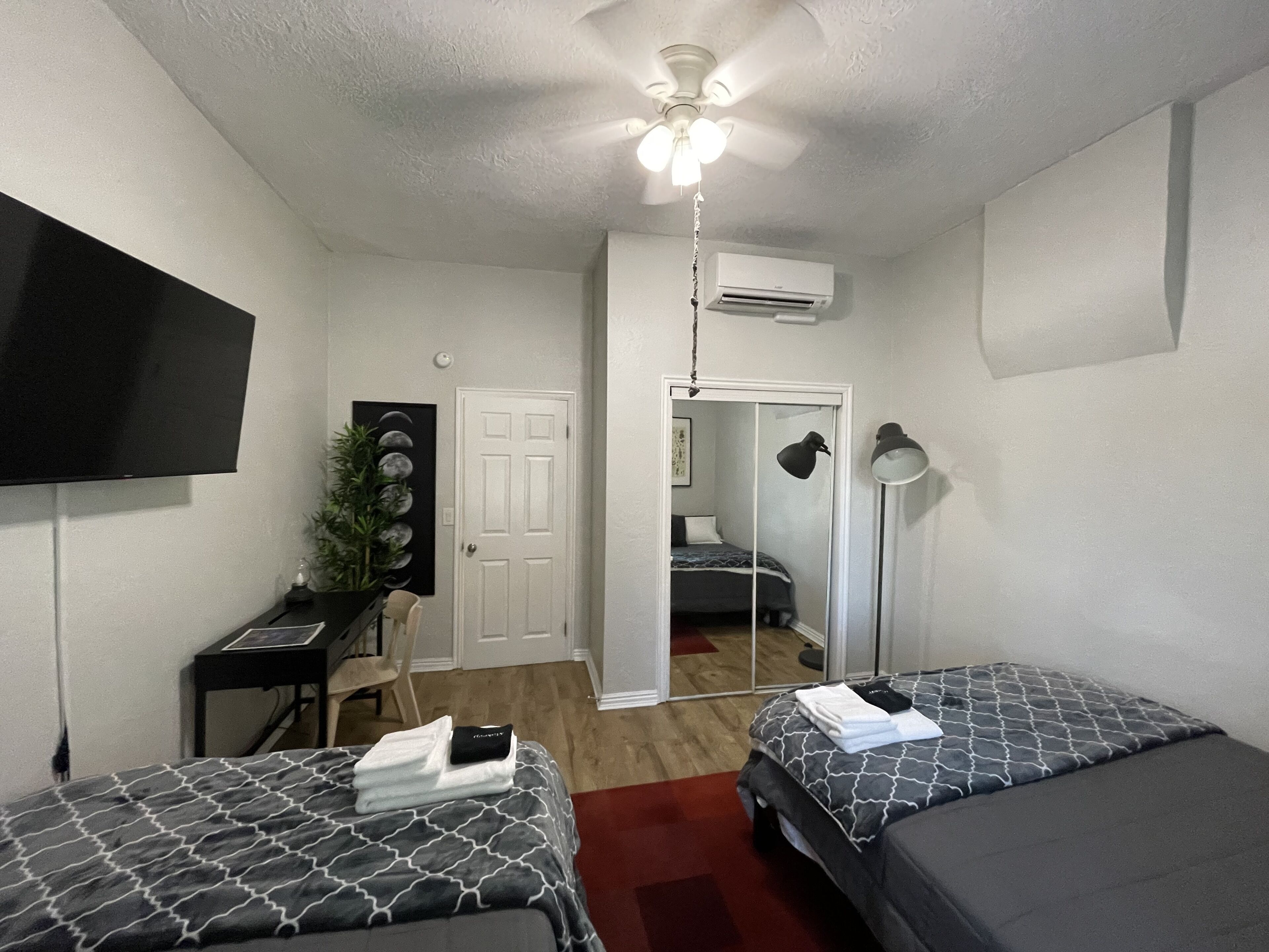 1 bedroom, desk, free WiFi, bed sheets