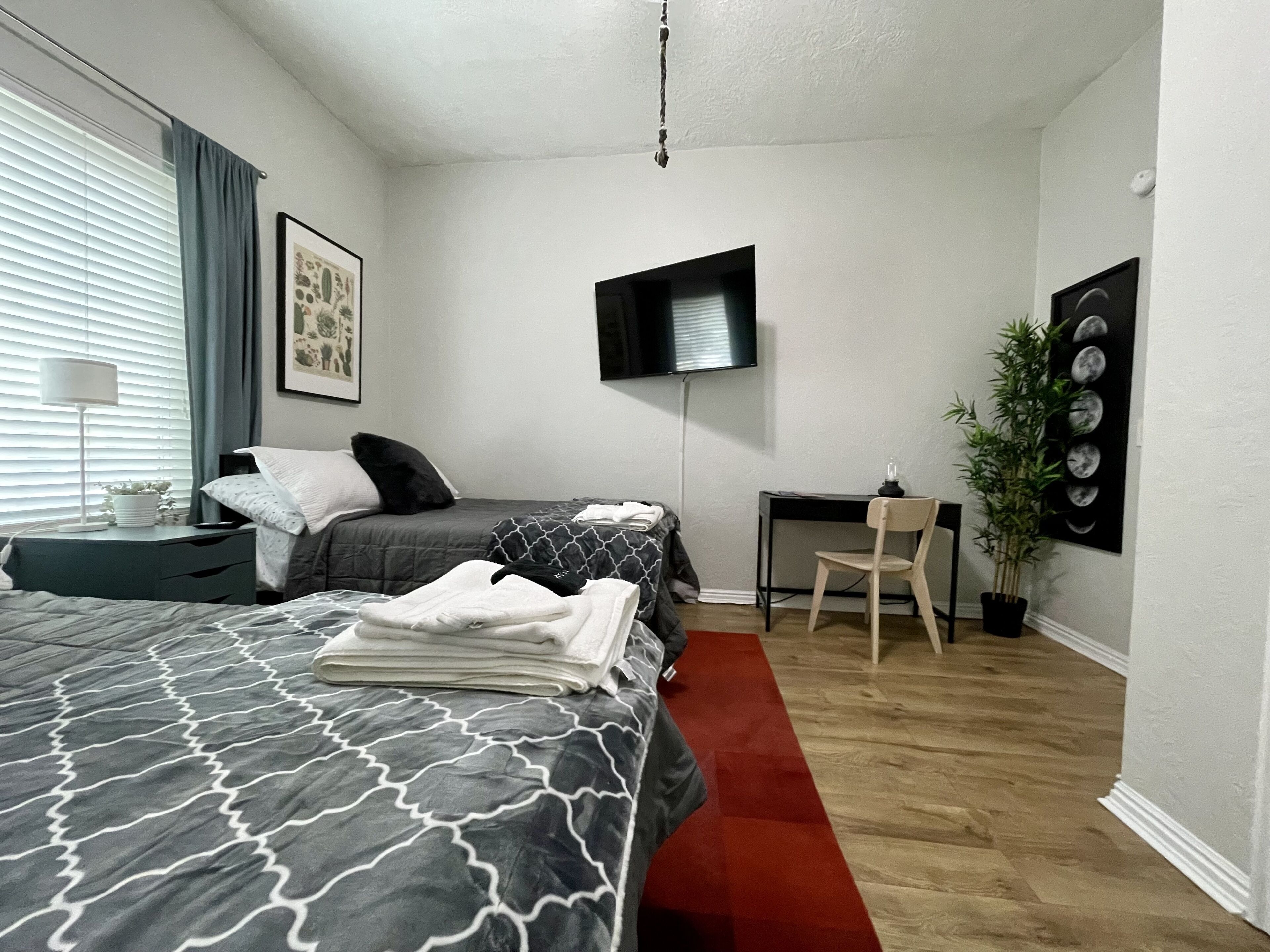 1 bedroom, desk, free WiFi, bed sheets