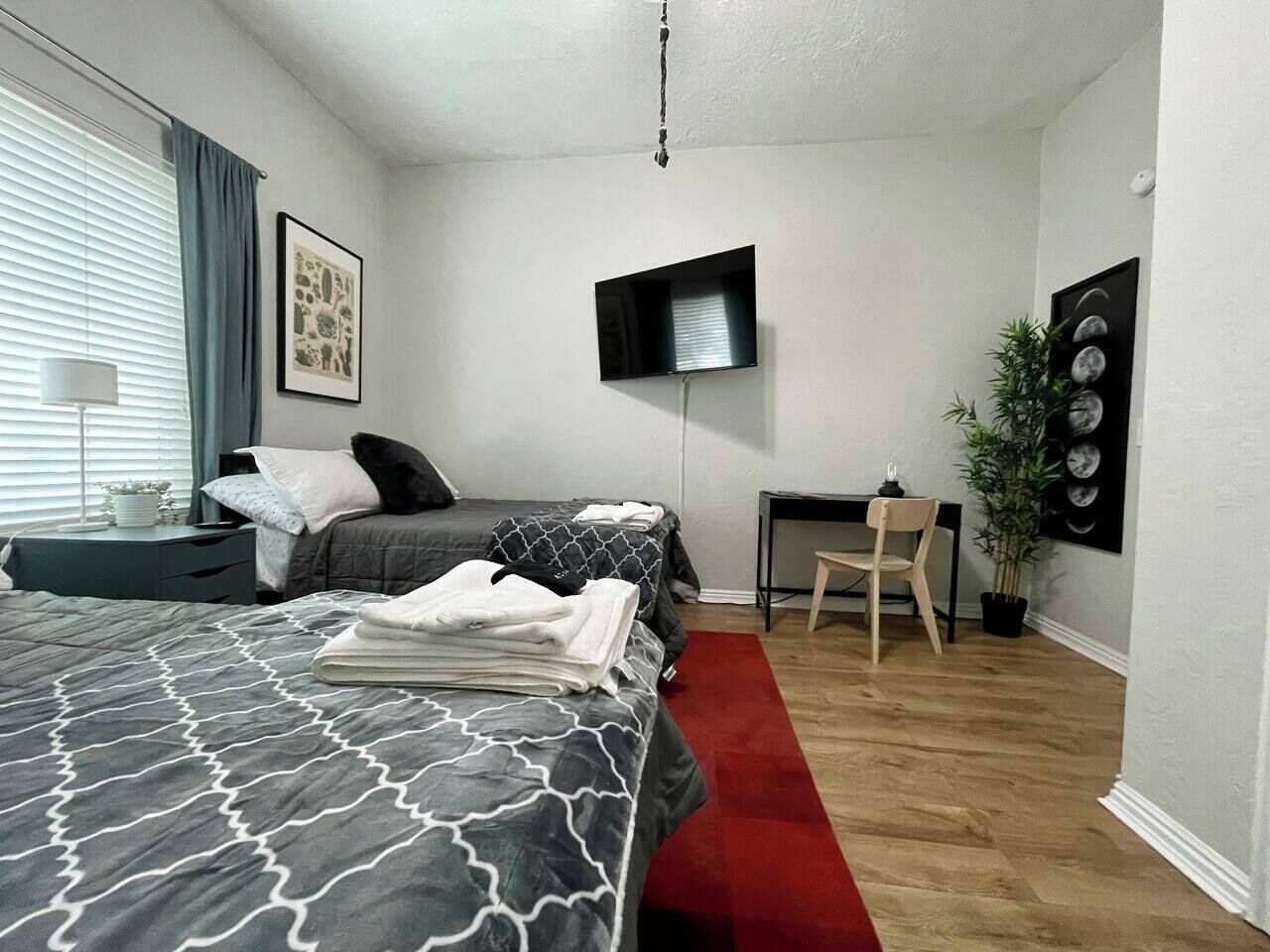 1 bedroom, desk, free WiFi, bed sheets