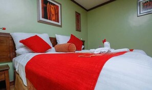 Minibar, in-room safe, individually furnished, desk - CAPELLA RESORT (Nakuru)