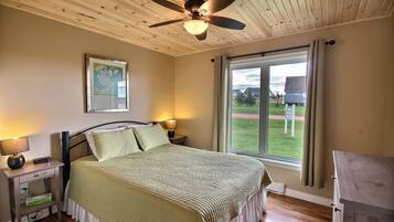 3 sovrum, strykjÀrn/strykbrÀda, gratis wi-fi och sÀngklÀder